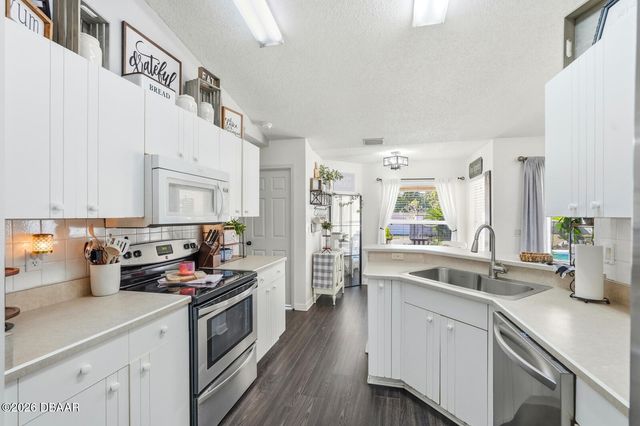 6004 Sawgrass Point Drive, Port Orange, FL 32128