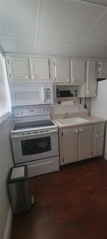 1610 Lenox Ave 412, Miami Beach, FL 33139