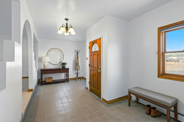 66 Manzano Drive, Los Lunas, NM 87031