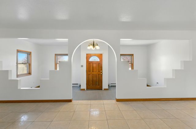 66 Manzano Drive, Los Lunas, NM 87031