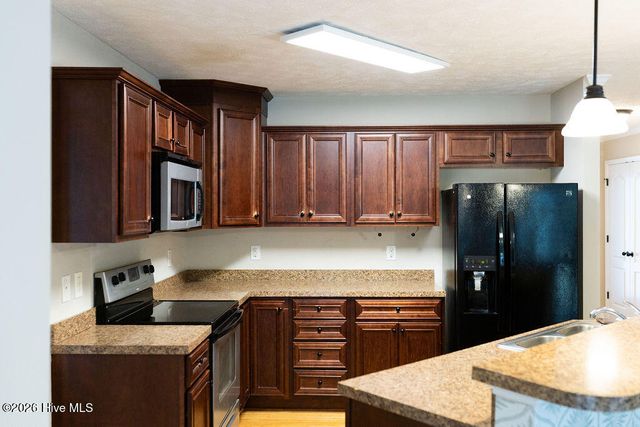 38 Cross Roads Court, Broadway, NC 27505