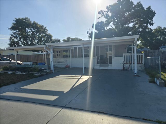 5271 77TH STREET N, St Petersburg, FL 33709