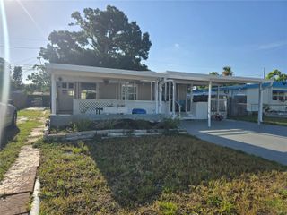 5271 77TH STREET N, St Petersburg, FL 33709