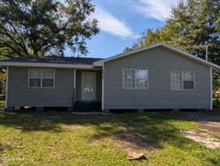 4830 Saphire Avenue, Moss Point, MS 39563