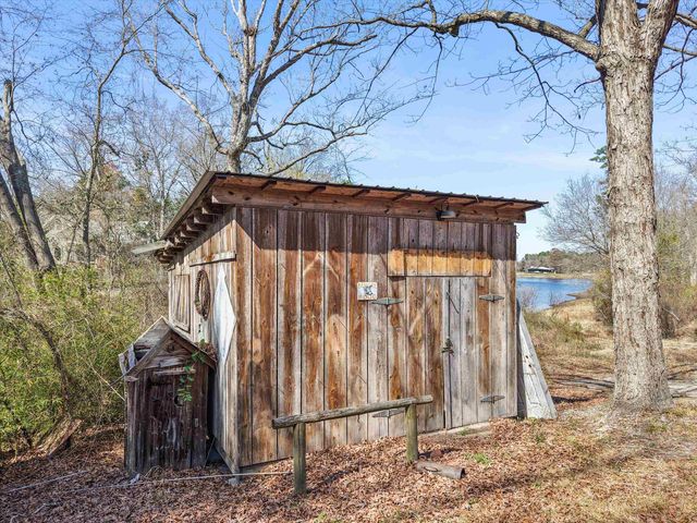 1745 Raintree Lake Cir, Big Sandy, TX 75755