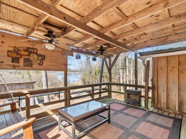 1745 Raintree Lake Cir, Big Sandy, TX 75755