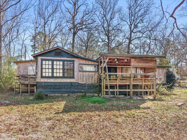 1745 Raintree Lake Cir, Big Sandy, TX 75755