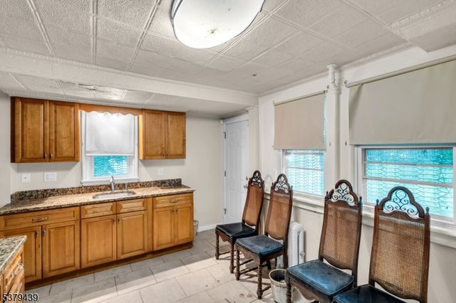 123 Steuben St, East Orange City, NJ 07018