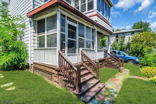 123 Steuben St, East Orange City, NJ 07018