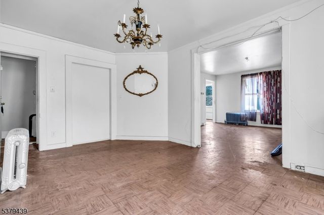 123 Steuben St, East Orange City, NJ 07018