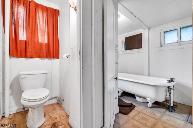 123 Steuben St, East Orange City, NJ 07018