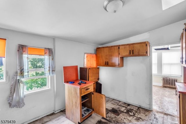 123 Steuben St, East Orange City, NJ 07018