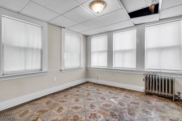 123 Steuben St, East Orange City, NJ 07018