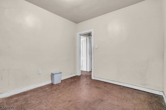 123 Steuben St, East Orange City, NJ 07018