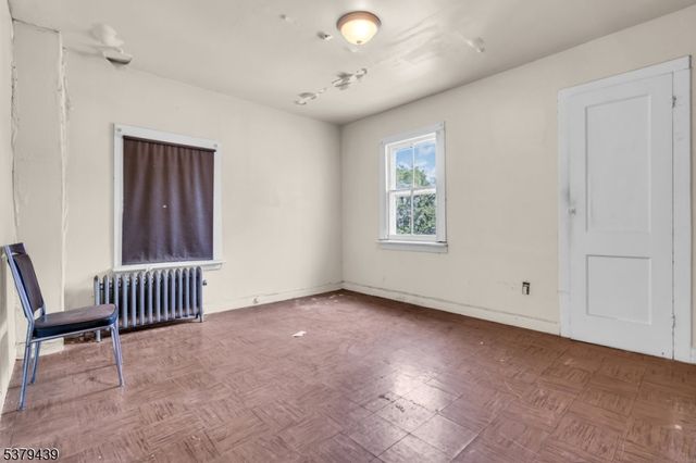 123 Steuben St, East Orange City, NJ 07018