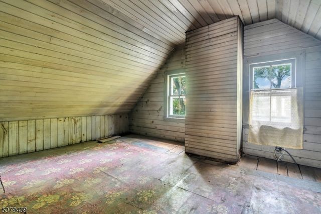 123 Steuben St, East Orange City, NJ 07018