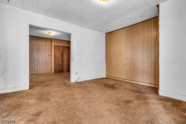 123 Steuben St, East Orange City, NJ 07018