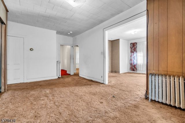 123 Steuben St, East Orange City, NJ 07018