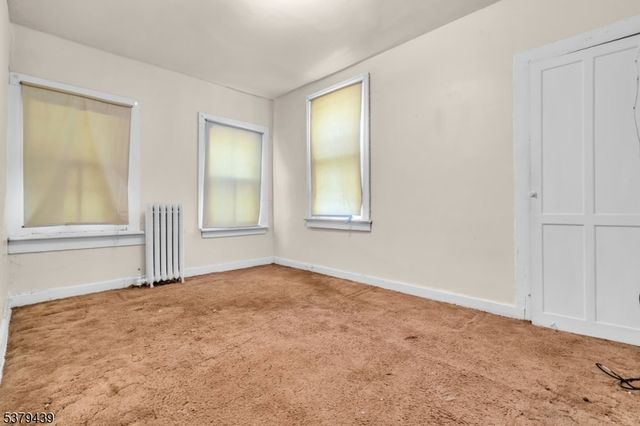 123 Steuben St, East Orange City, NJ 07018