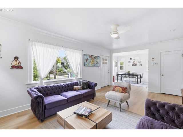 4135 Ne MULTNOMAH St, Portland, OR 97232