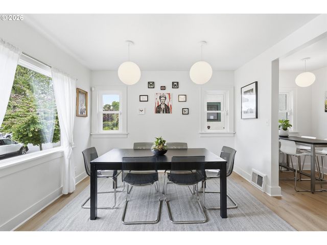 4135 Ne MULTNOMAH St, Portland, OR 97232