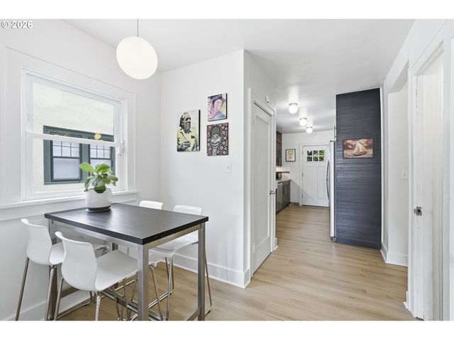 4135 Ne MULTNOMAH St, Portland, OR 97232