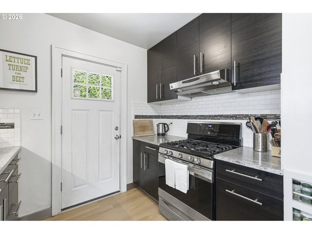 4135 Ne MULTNOMAH St, Portland, OR 97232