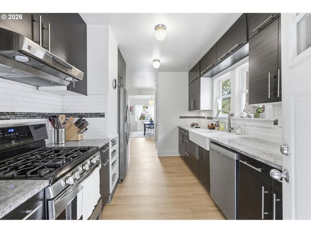 4135 Ne MULTNOMAH St, Portland, OR 97232