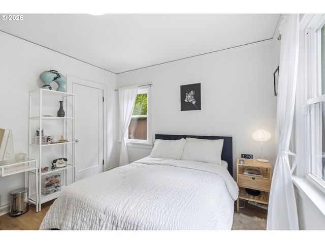 4135 Ne MULTNOMAH St, Portland, OR 97232