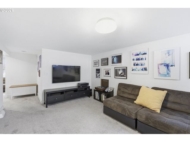 4135 Ne MULTNOMAH St, Portland, OR 97232