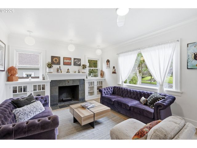 4135 Ne MULTNOMAH St, Portland, OR 97232