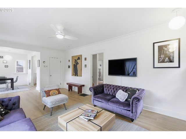 4135 Ne MULTNOMAH St, Portland, OR 97232