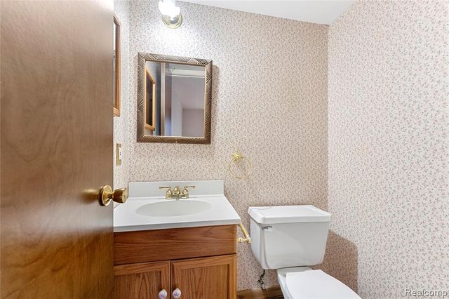 4655 Leisure Lane 48, Trenton, MI 48183