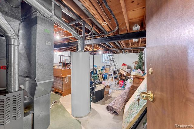 4655 Leisure Lane 48, Trenton, MI 48183