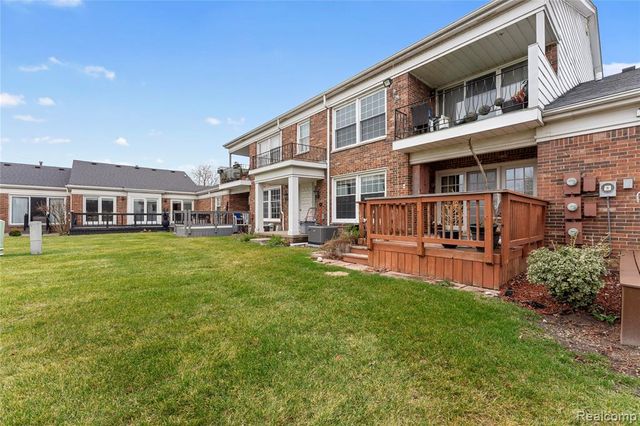 4655 Leisure Lane 48, Trenton, MI 48183