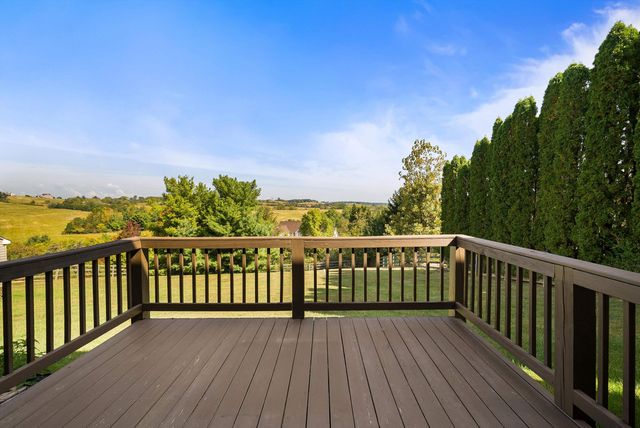 49 JOHNS VALLEY DR, Fishersville, VA 22939