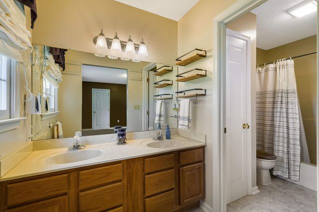 49 JOHNS VALLEY DR, Fishersville, VA 22939