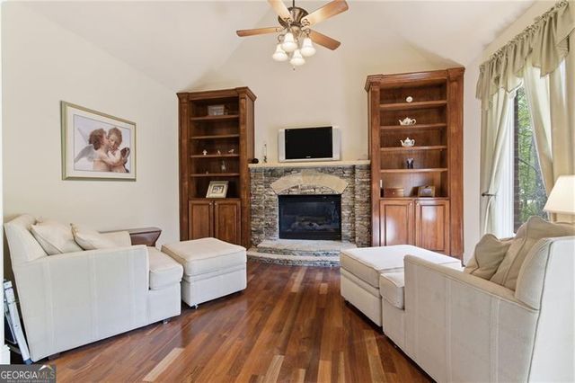 102 Townsend Pass, Alpharetta, GA 30004