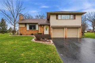 17 Bellaire Drive, Neshannock Twp, PA 16105