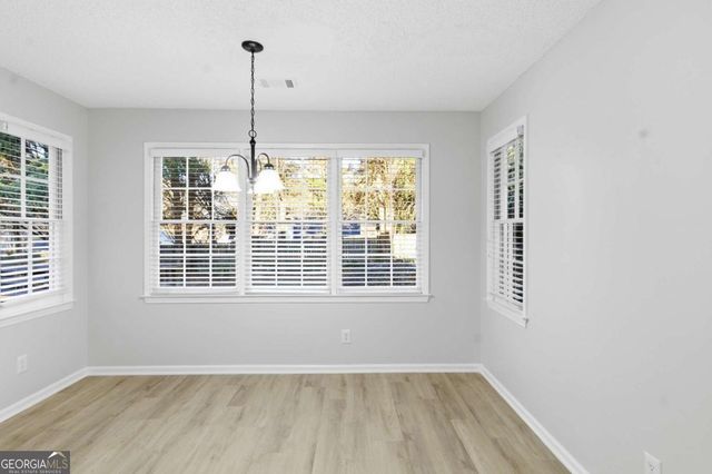 2110 Meadow View Court, Grayson, GA 30017