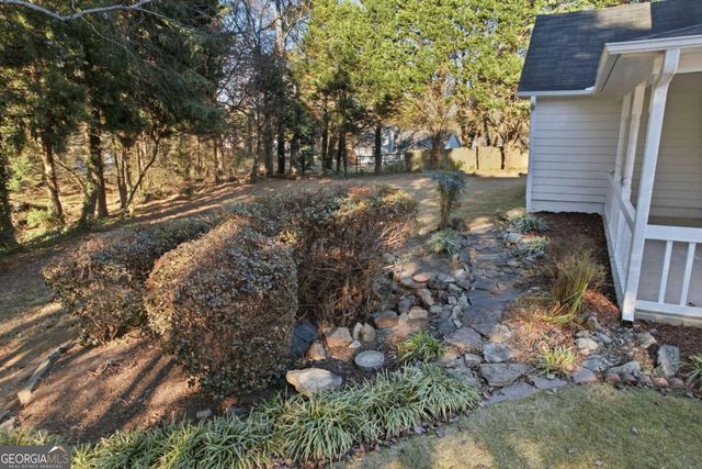 2110 Meadow View Court, Grayson, GA 30017