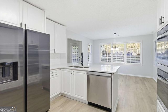 2110 Meadow View Court, Grayson, GA 30017