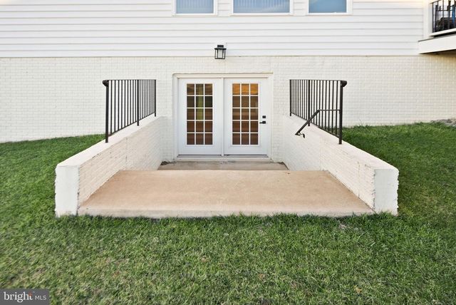 15809 DELANEY CHASE WAY, Centreville, VA 20120