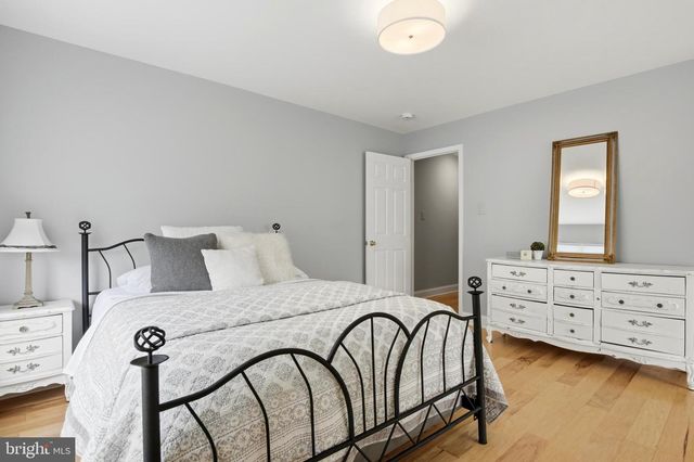 206 MEETINGHOUSE LN, Phoenixville, PA 19460