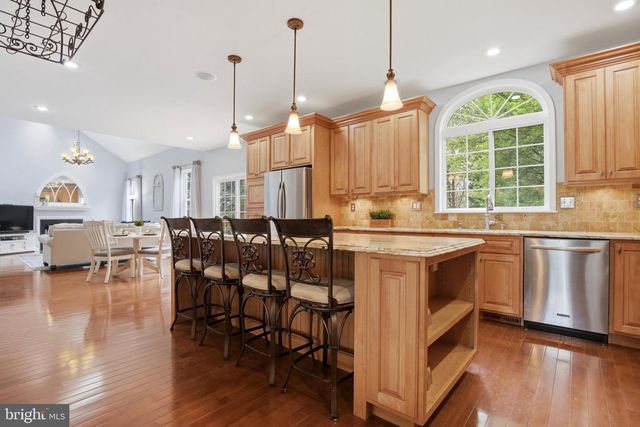 206 MEETINGHOUSE LN, Phoenixville, PA 19460