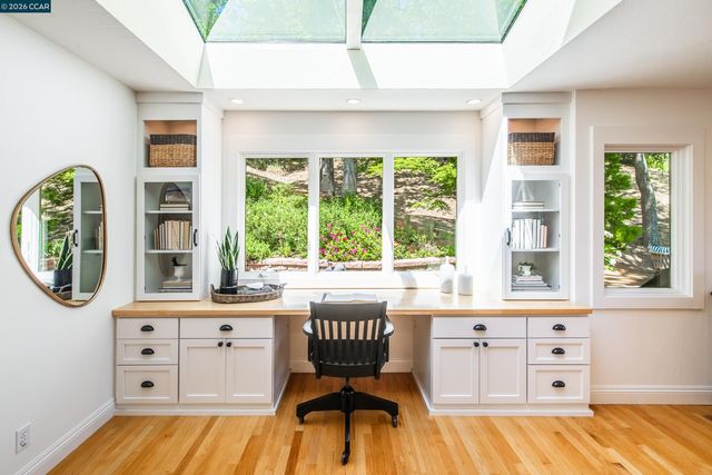 3348 Walnut Ln, Lafayette, CA 94549