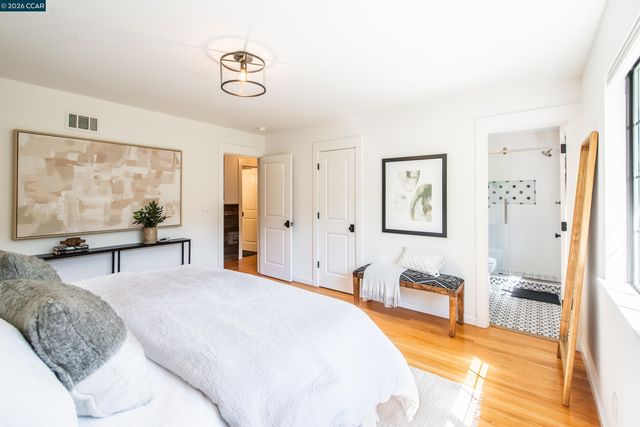 3348 Walnut Ln, Lafayette, CA 94549