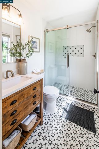 3348 Walnut Ln, Lafayette, CA 94549