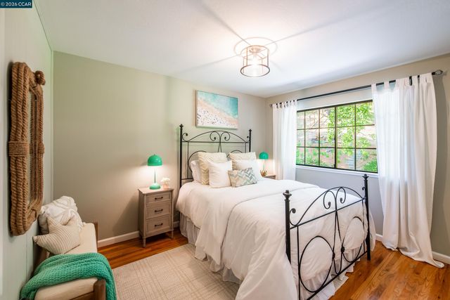 3348 Walnut Ln, Lafayette, CA 94549