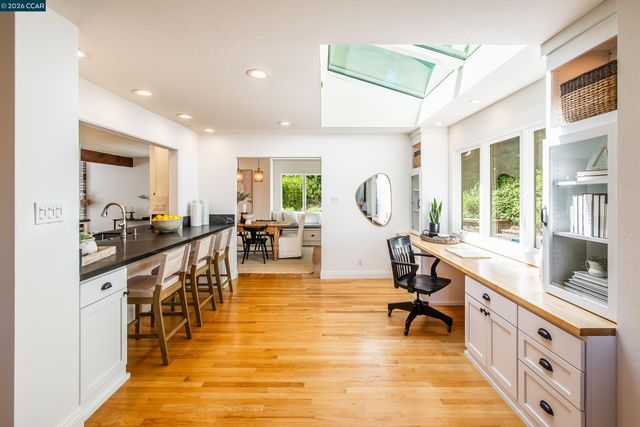 3348 Walnut Ln, Lafayette, CA 94549